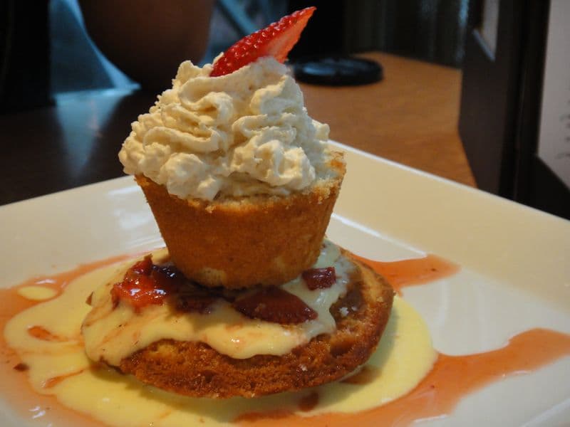 Berry shortcake