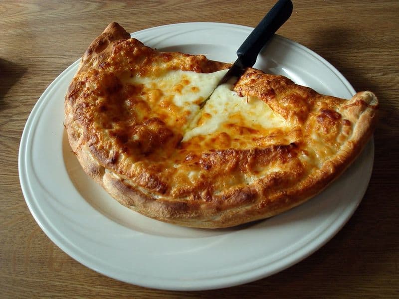 Calzone (Spinach, Mushroom, Ricotta)