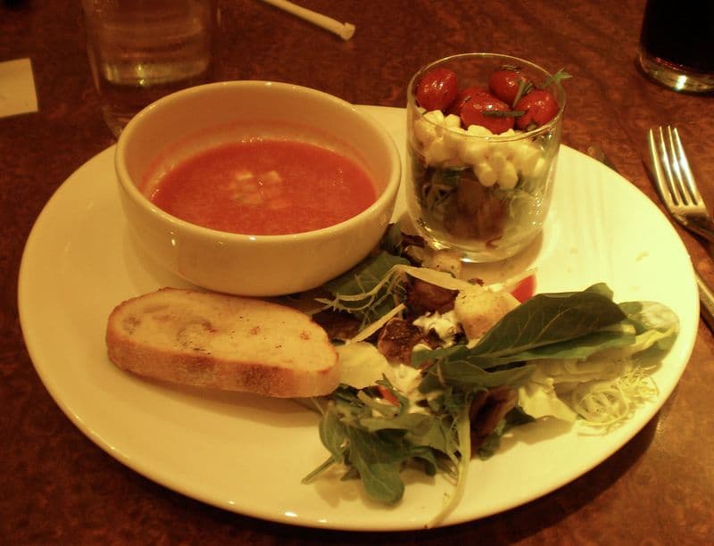 Knödel Soup and Salad Combo