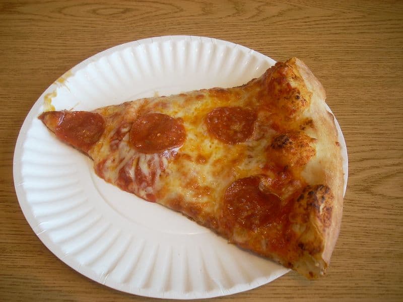 NY-Style Pizza Slice (Pepperoni)