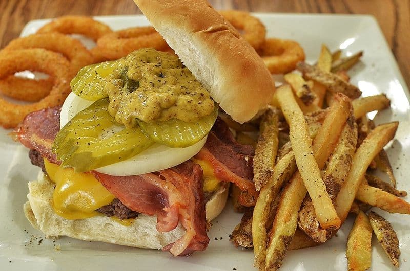 Oak & Star Burger